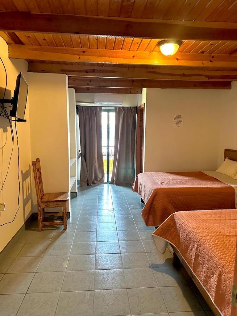 Hotel Towi Креэль Экстерьер фото